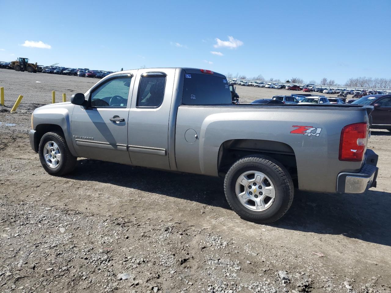 2009 Chevrolet Silverado - Image 2