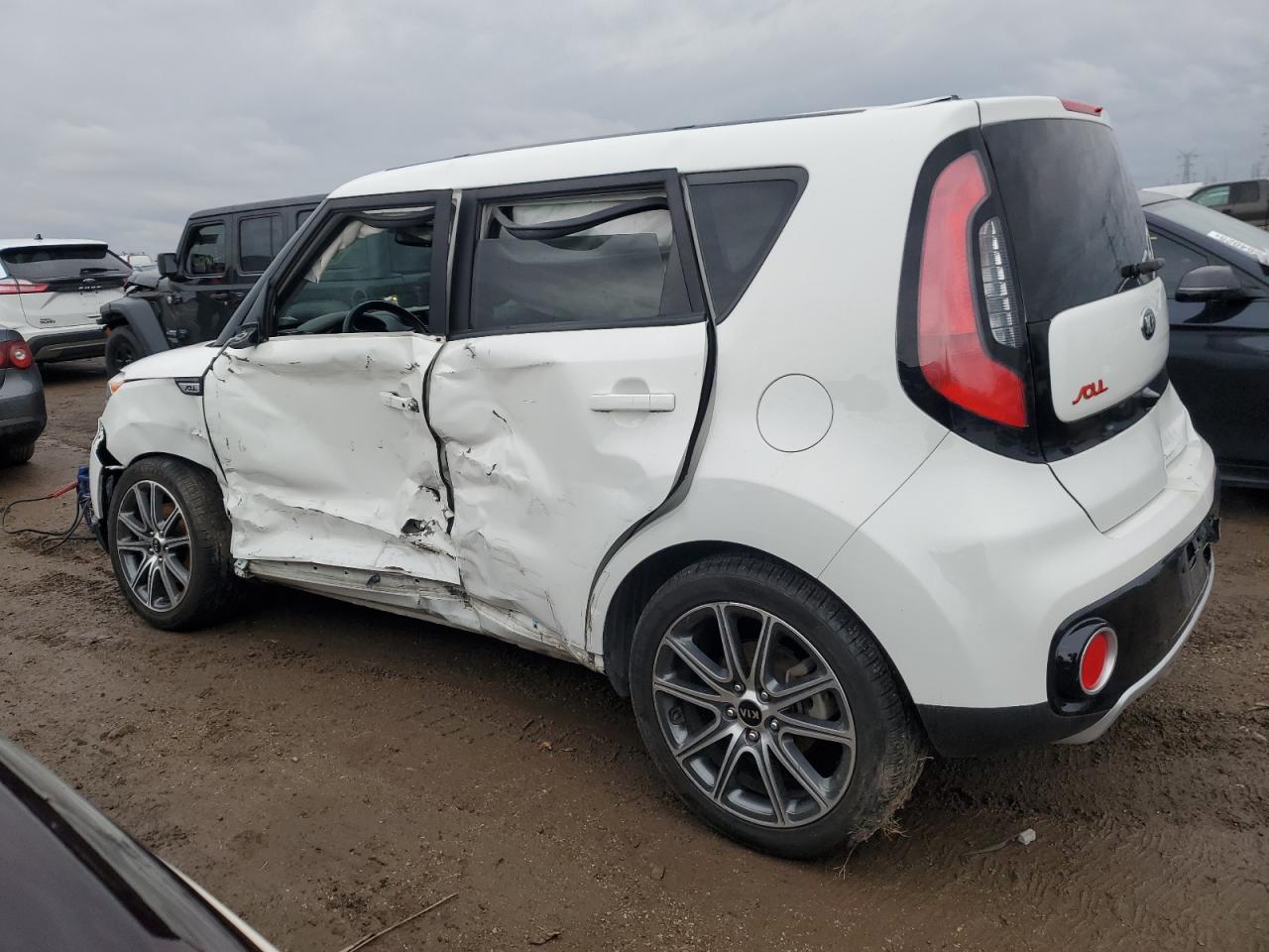 2017 Kia Soul - Image 2