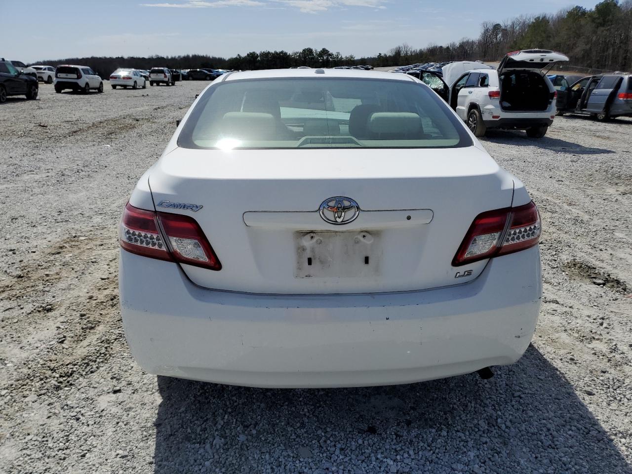 2011 Toyota Camry - Image 6