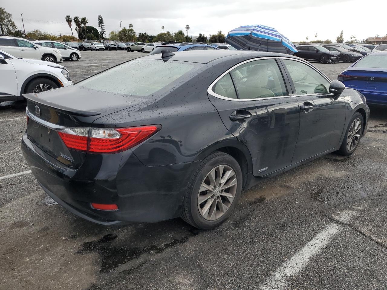 2015 Lexus ES - Image 3