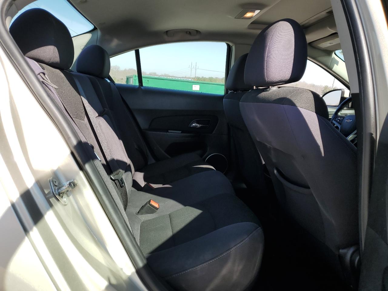 2014 Chevrolet Cruze - Image 10