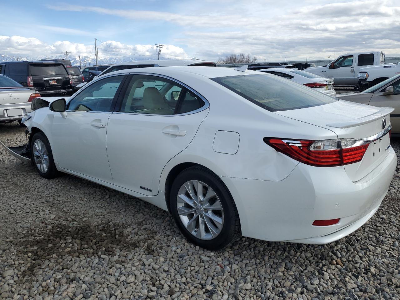 2014 Lexus ES - Image 2