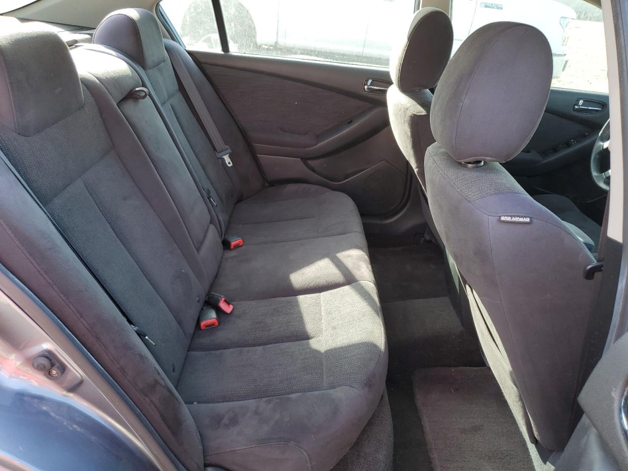 2010 Nissan Altima - Image 10