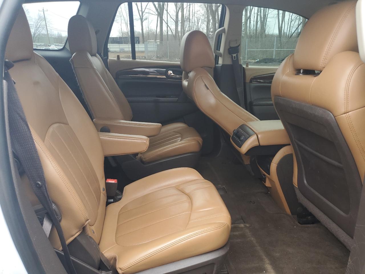 2016 Buick Enclave - Image 11