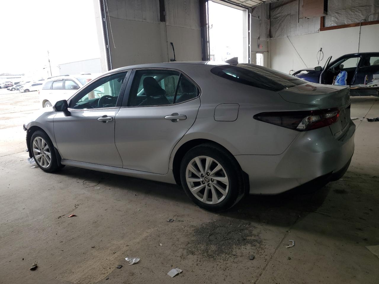 4T1R11AK2NU702908 TOYOTA CAMRY 2022