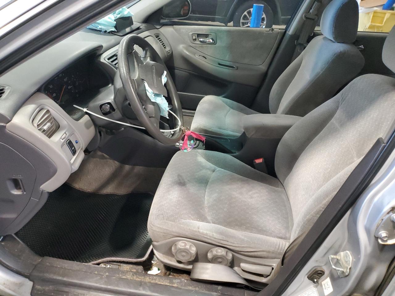 2001 Honda Accord - Image 7