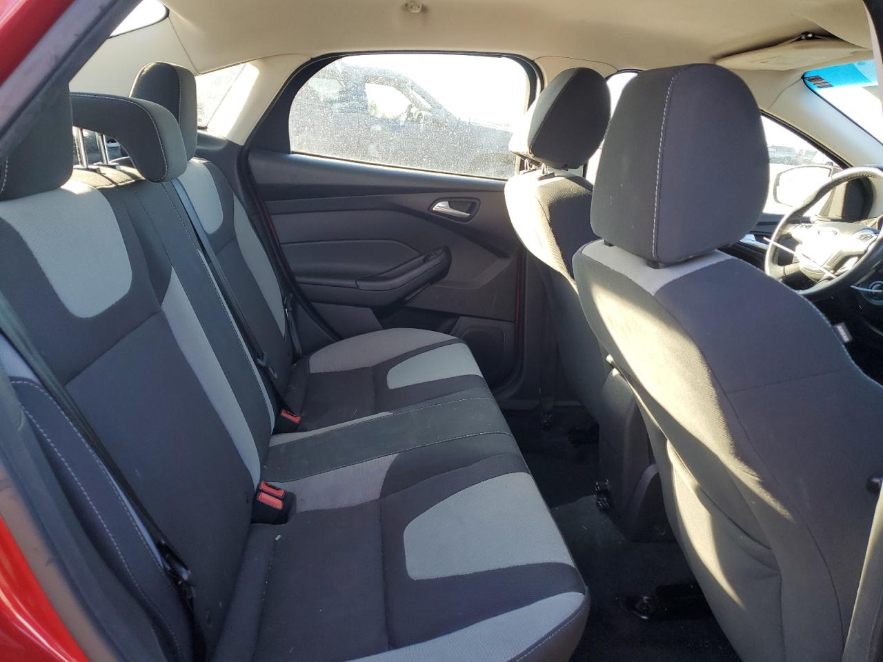 2012 Ford Focus - Image 11