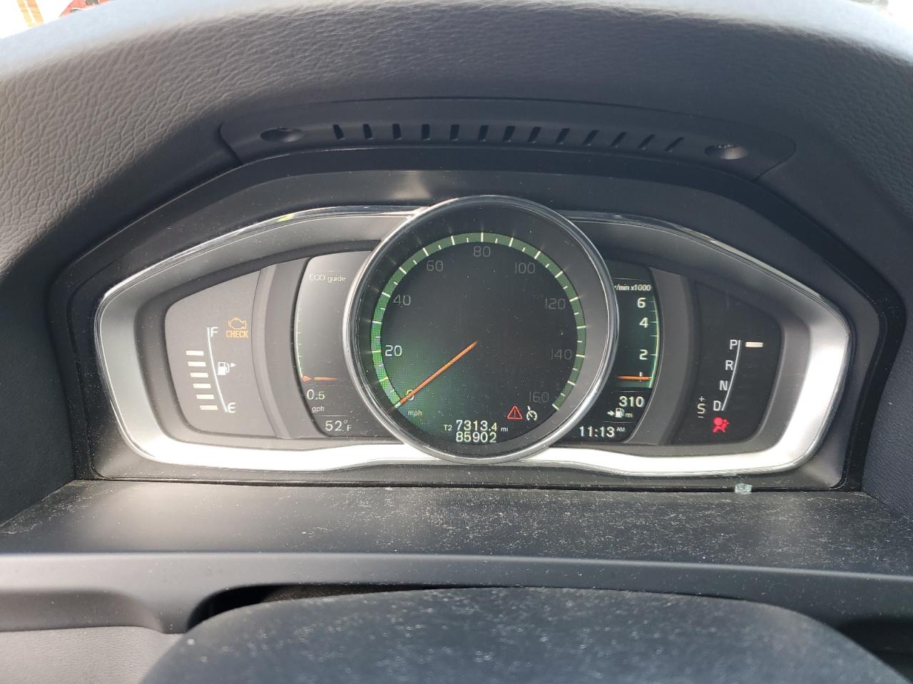 2017 Volvo V60 - Image 9