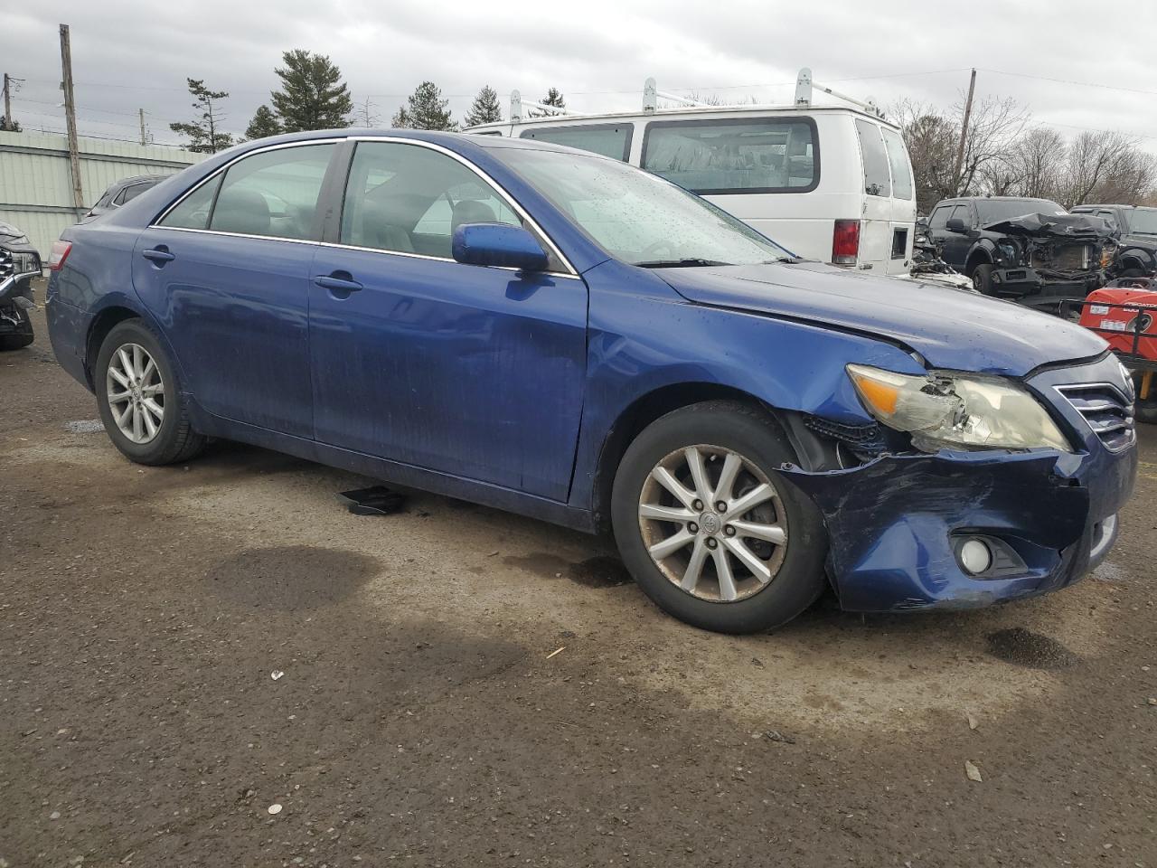 2011 Toyota Camry - Image 4