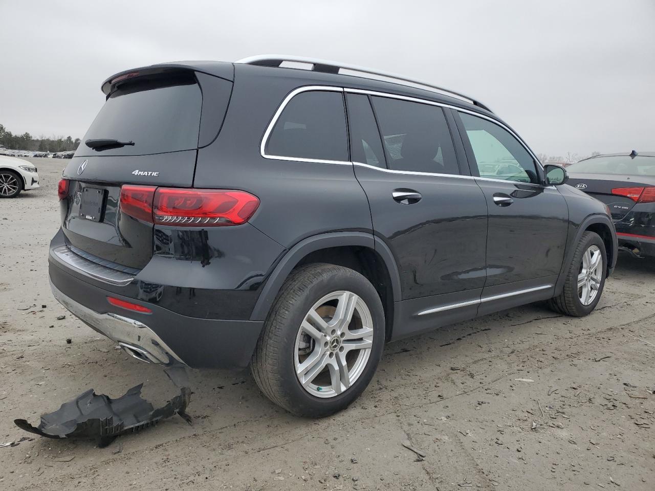 2022 Mercedes-Benz GLB - Image 3