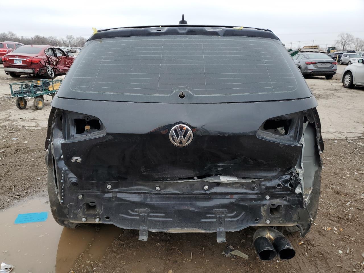 2017 Volkswagen Golf - Image 6