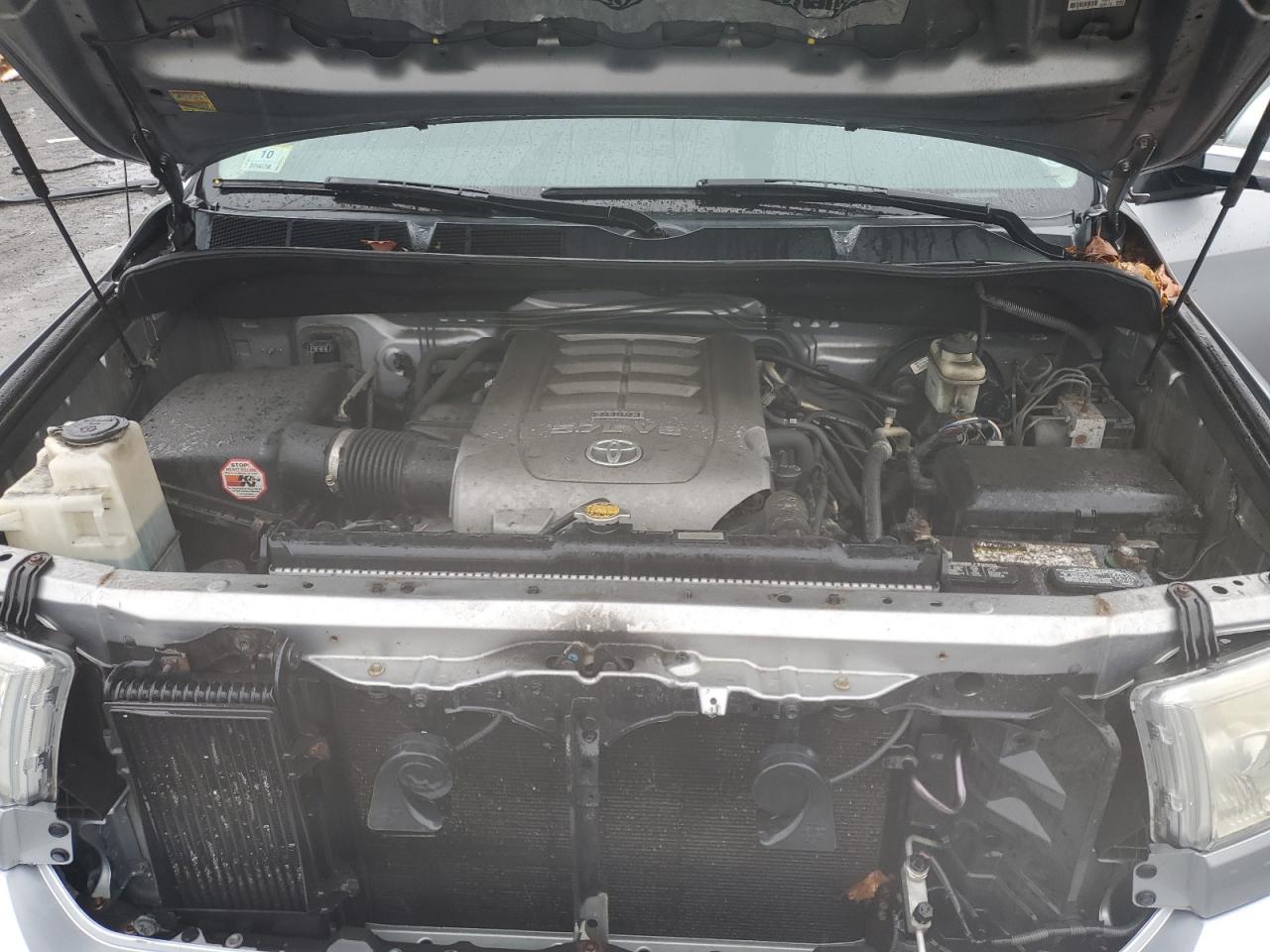 2010 Toyota Tundra - Image 11