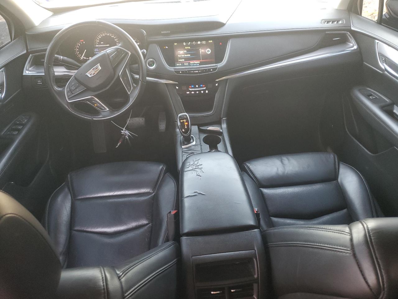 2018 Cadillac XT5 - Image 8