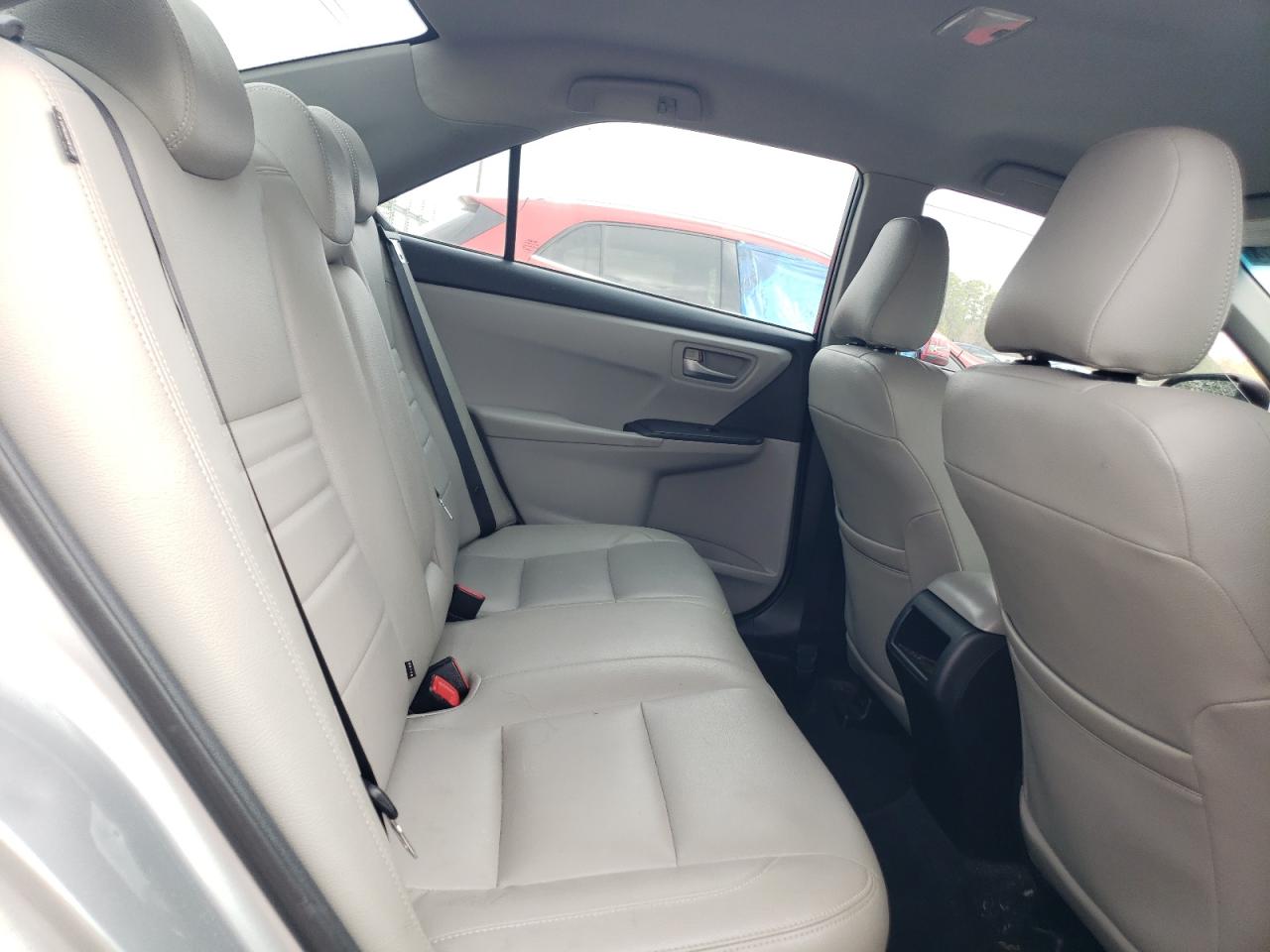 2016 Toyota Camry - Image 10