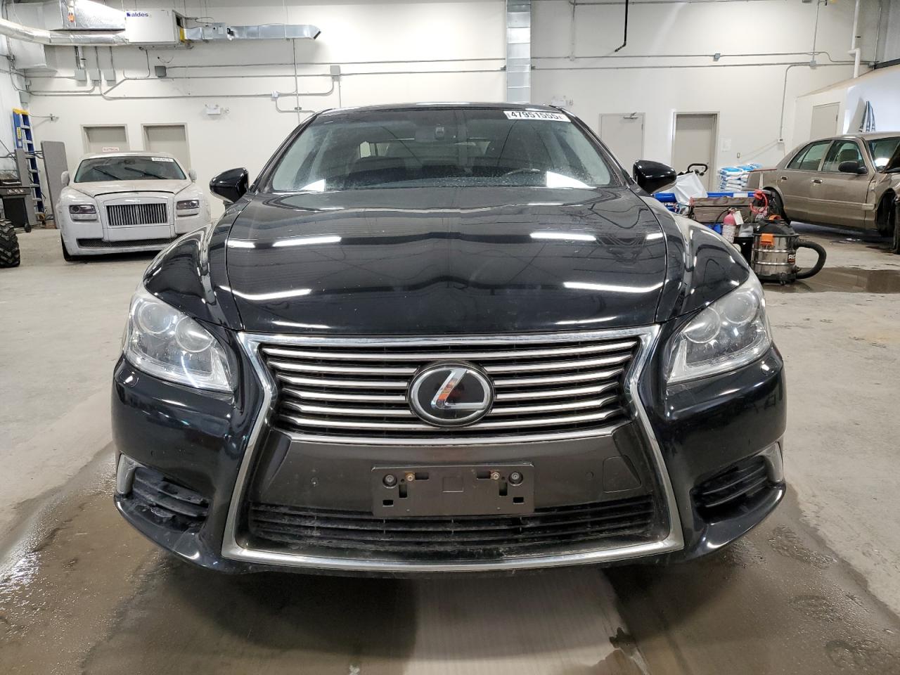 2013 Lexus LS - Image 5