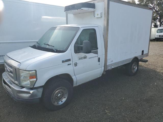 2010 Ford Econoline E350 Super Duty Cutaway Van