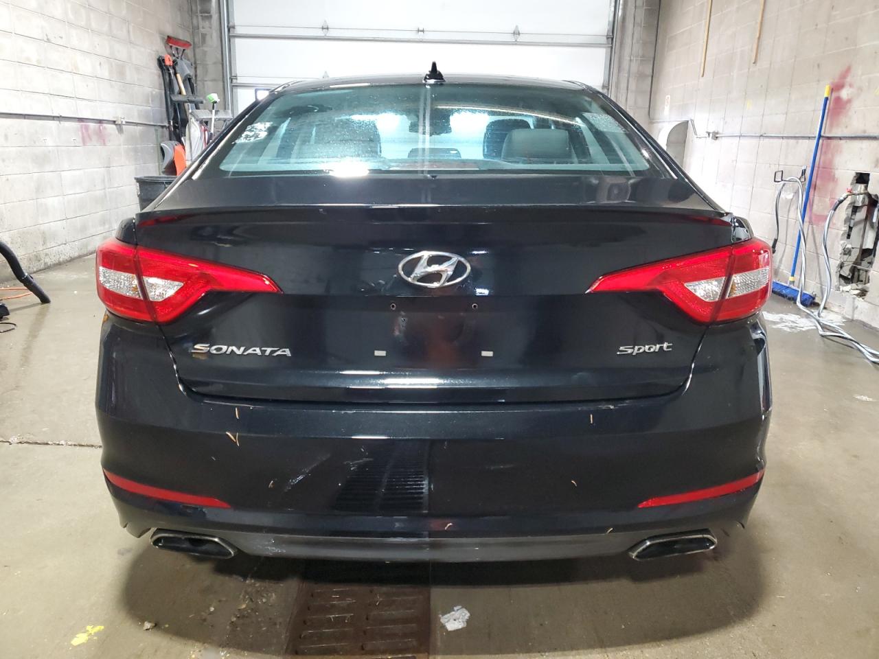 2016 Hyundai Sonata - Image 6