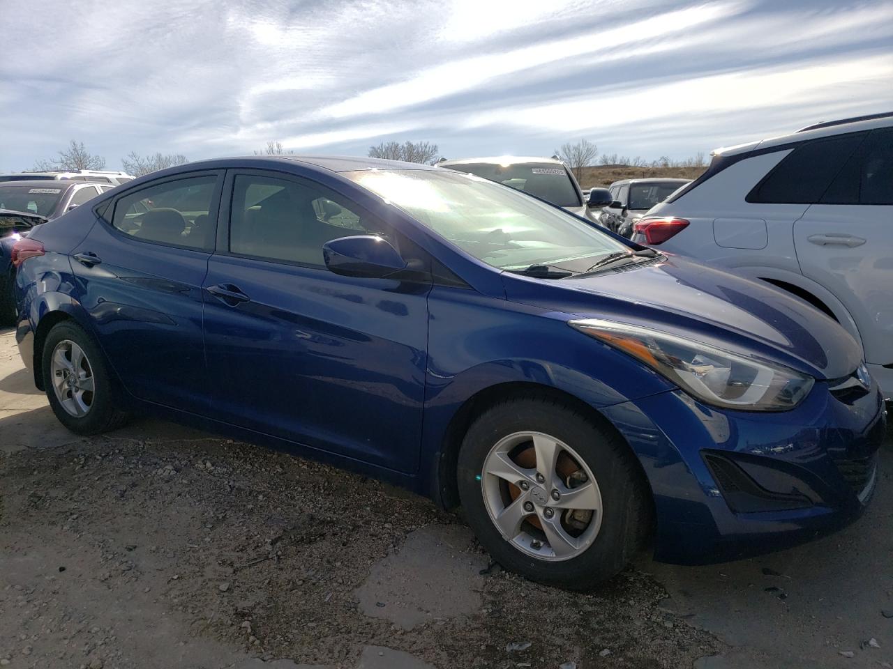 2015 Hyundai Elantra - Image 4