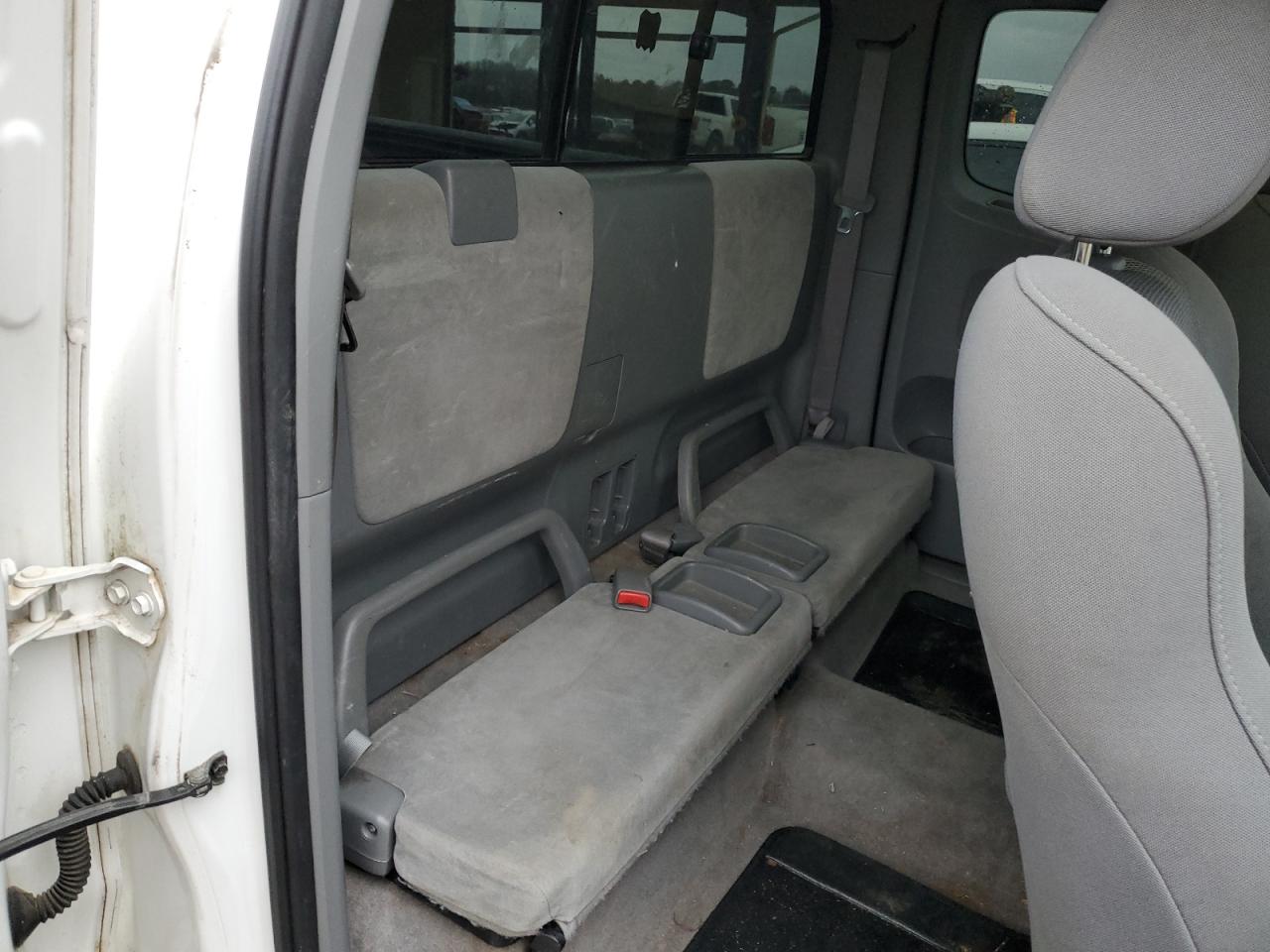2005 Toyota Tacoma - Image 10