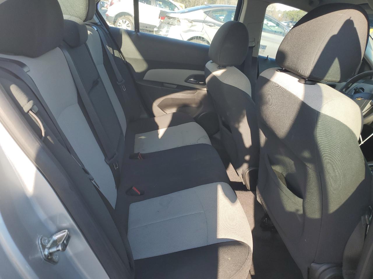 2011 Chevrolet Cruze - Image 10