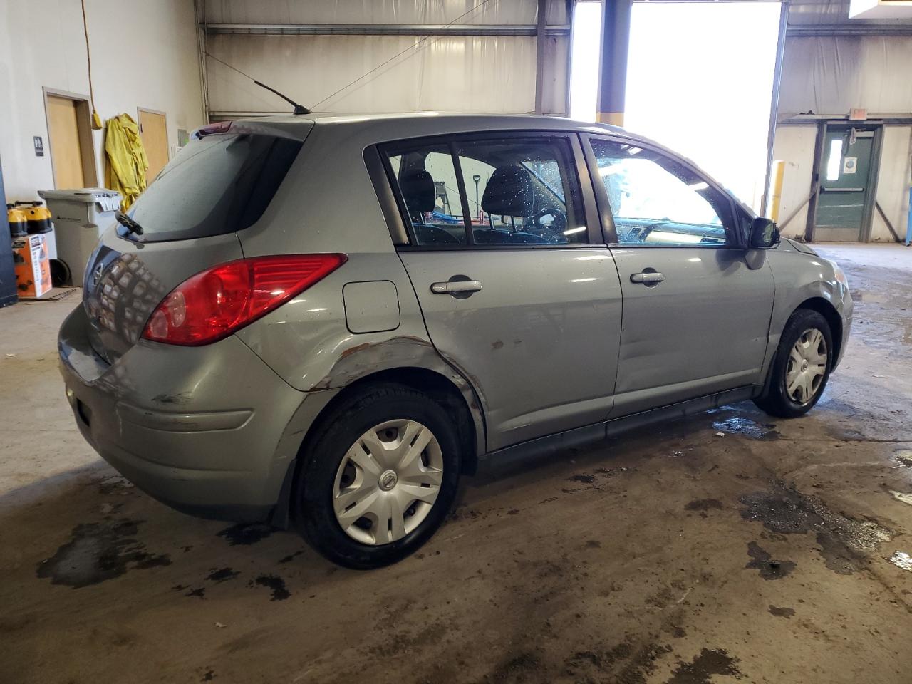 2010 Nissan Versa - Image 3
