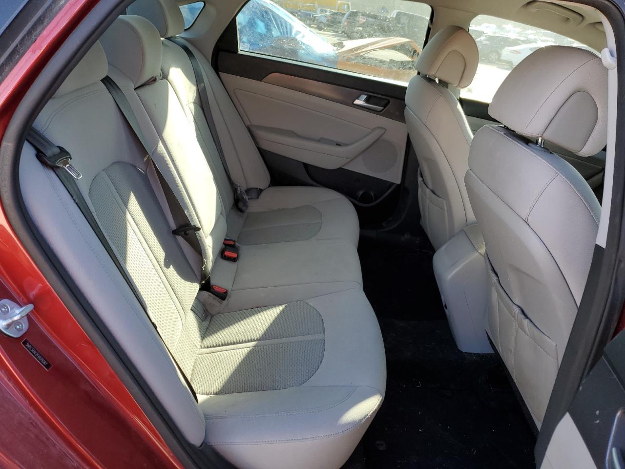 2015 Hyundai Sonata - Image 10