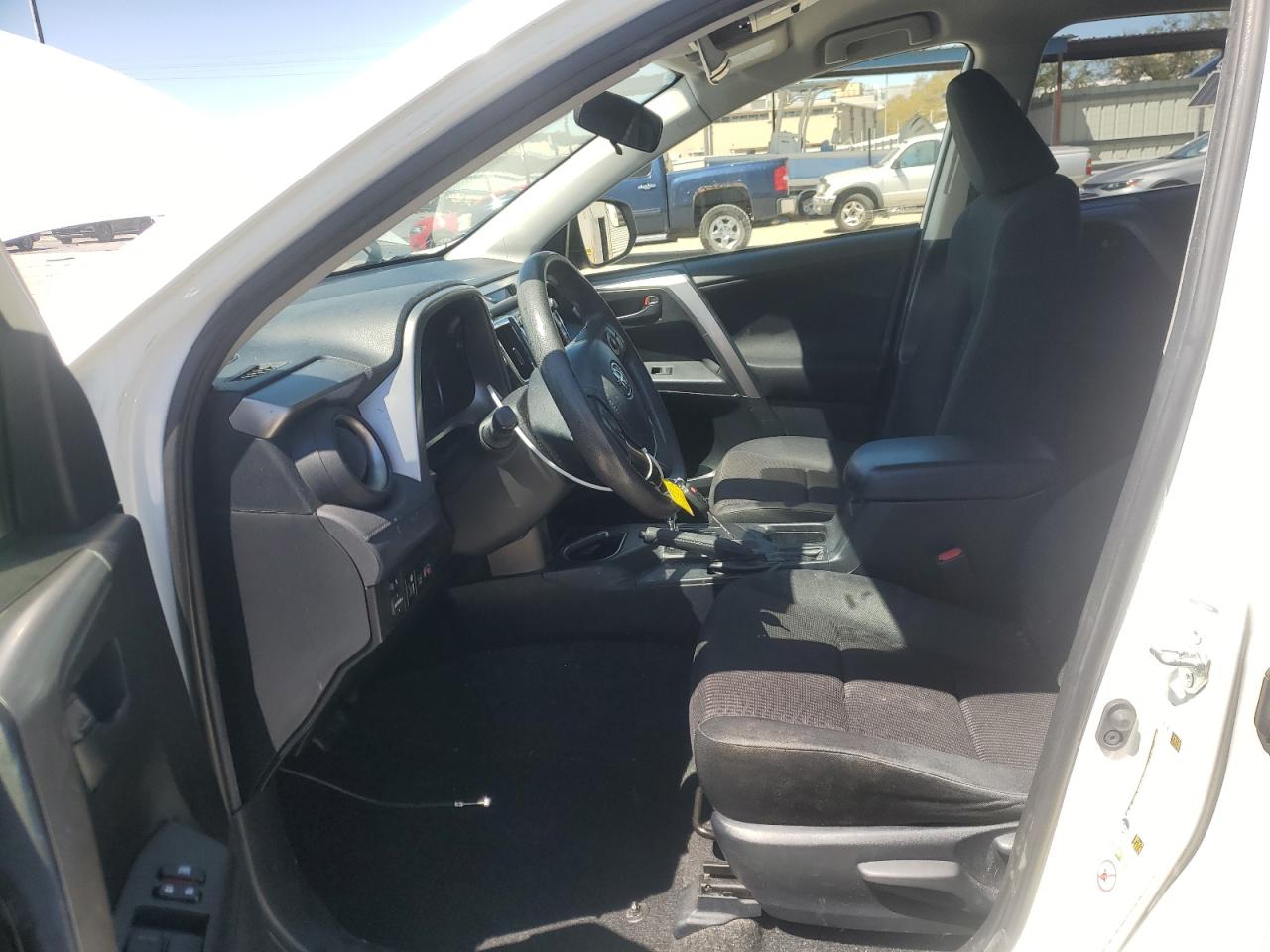 JTMZFREV4HJ703167 TOYOTA RAV4 2017