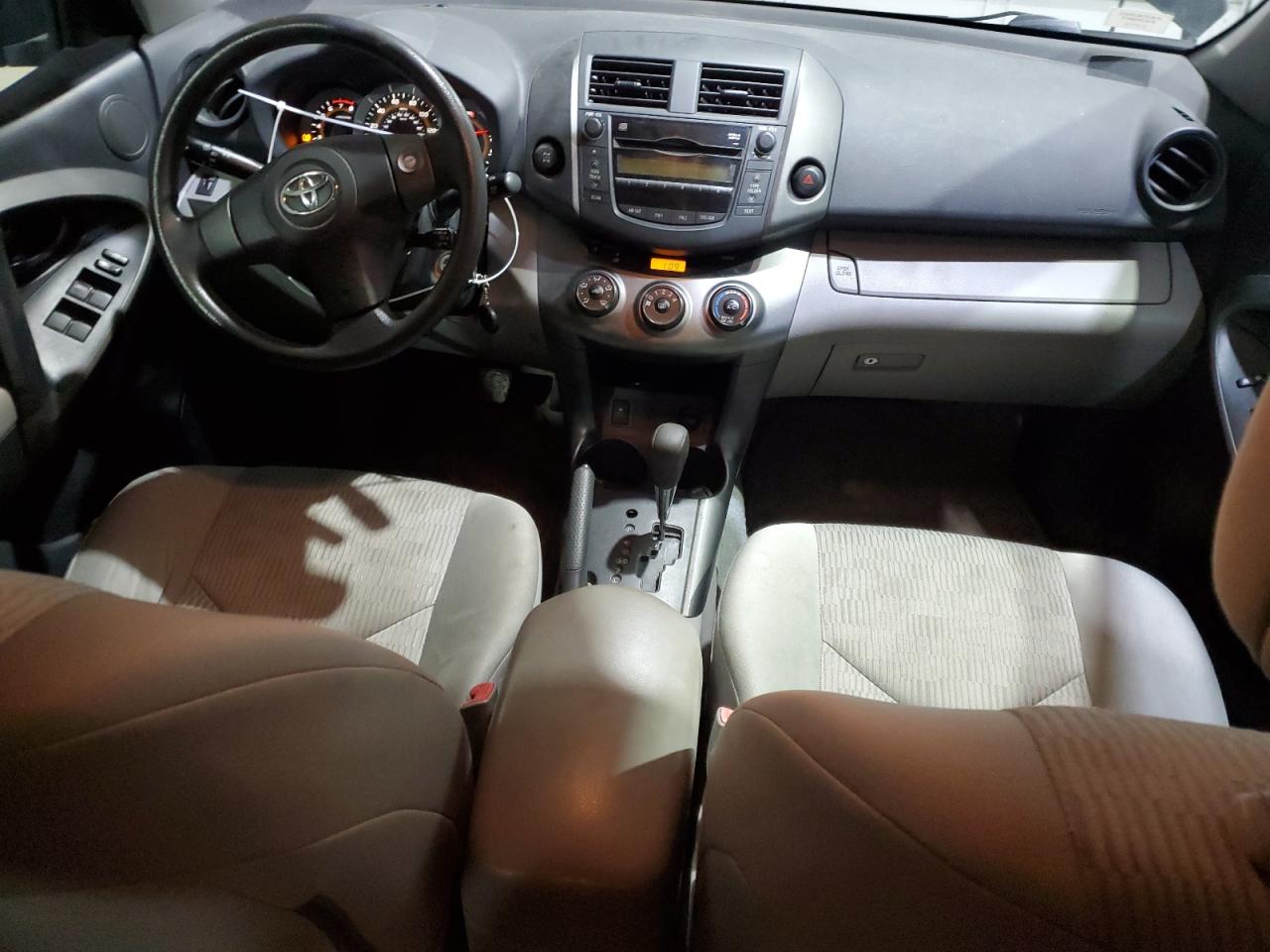 2011 Toyota RAV 4 - Image 8