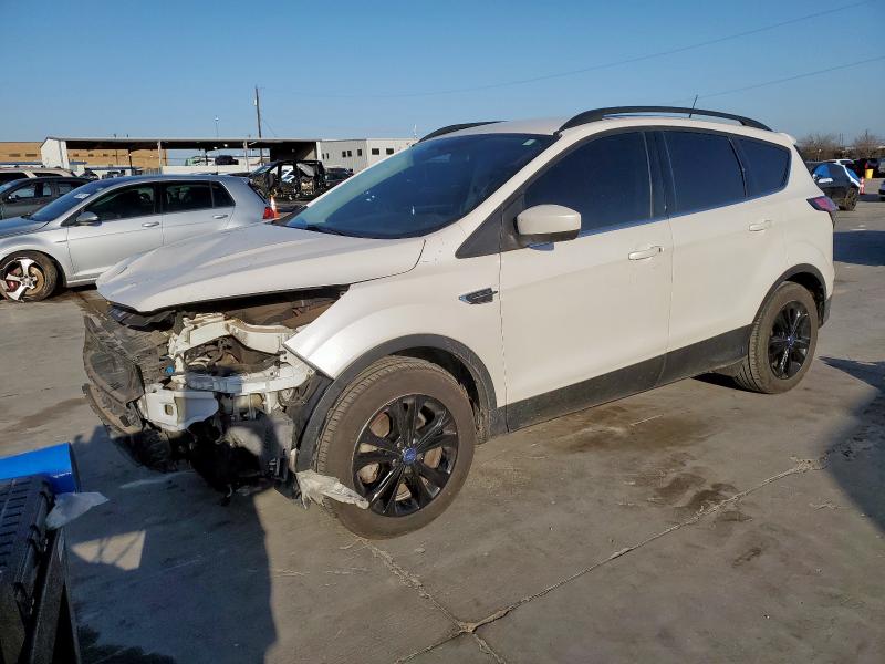  FORD ESCAPE 2017 Biały