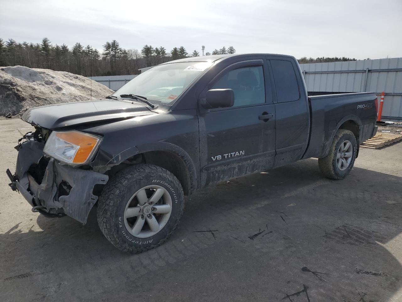 2010 NISSAN TITAN