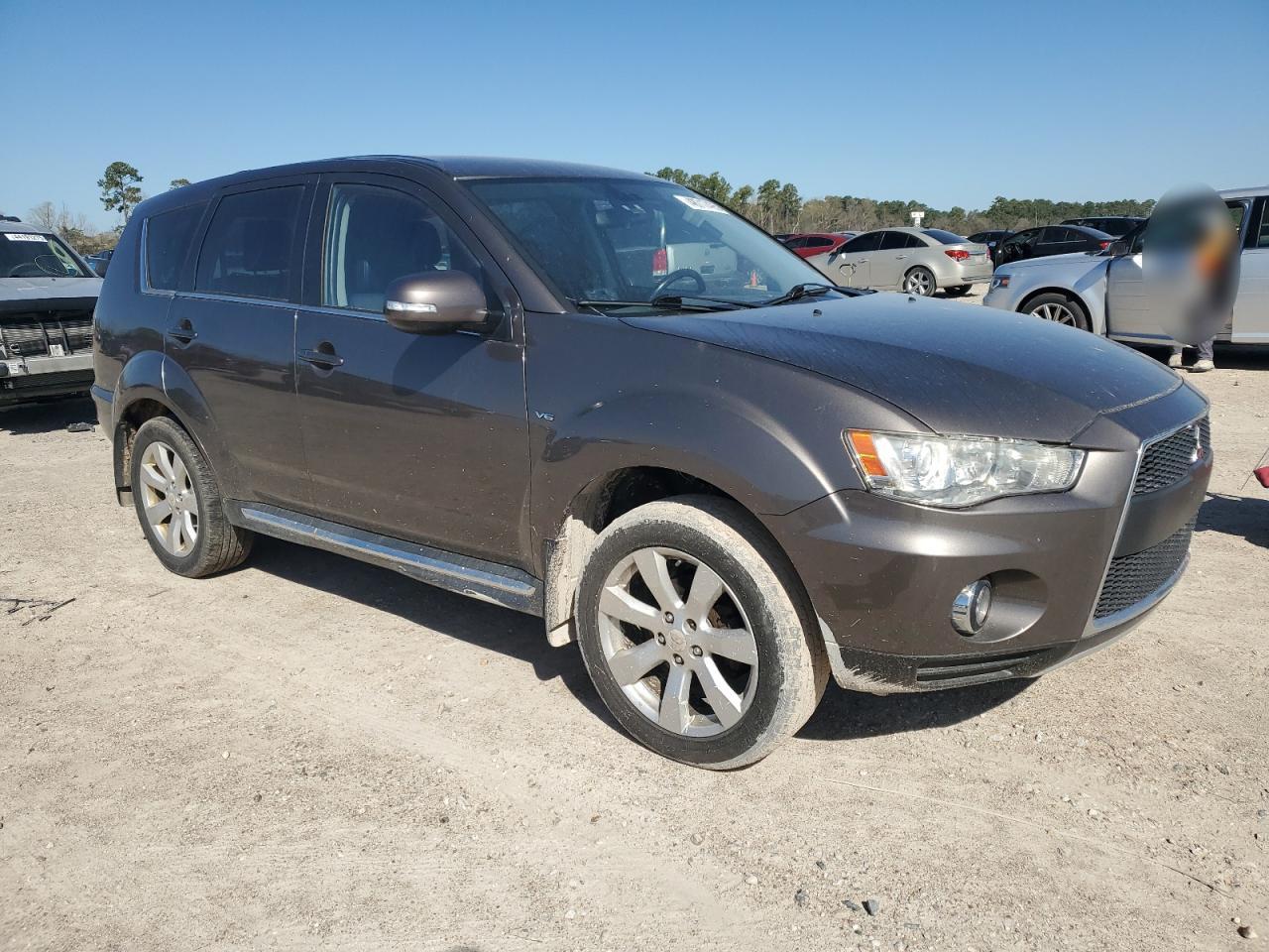 2011 Mitsubishi Outlander - Image 4