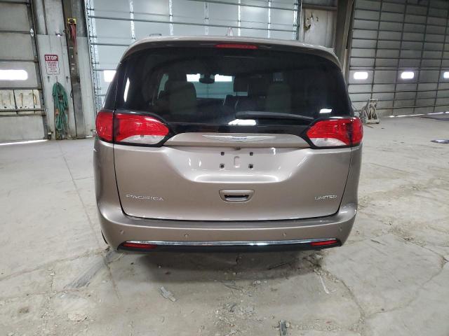 Minivans CHRYSLER PACIFICA 2017 Złoty
