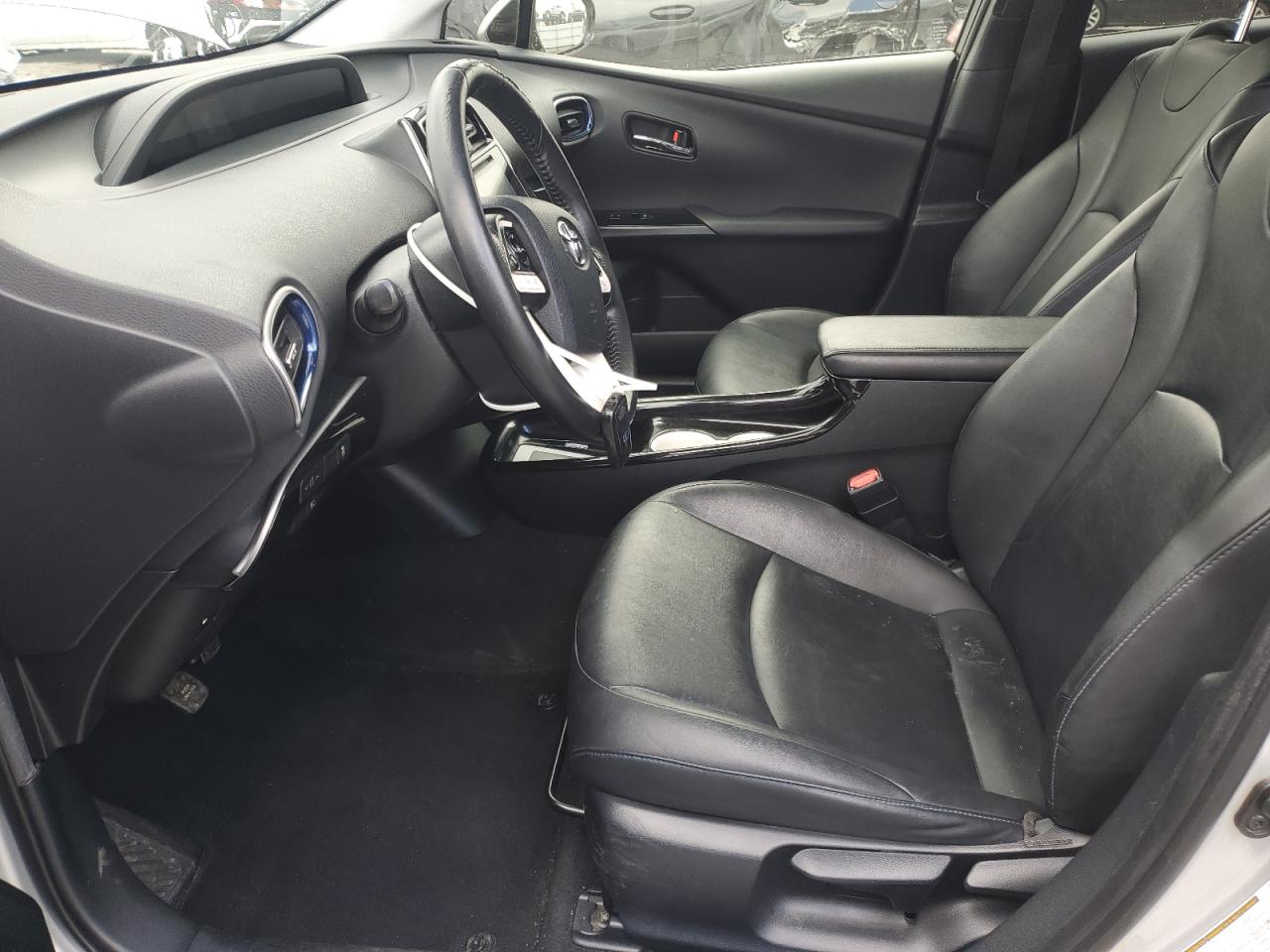 2016 Toyota Prius - Image 7