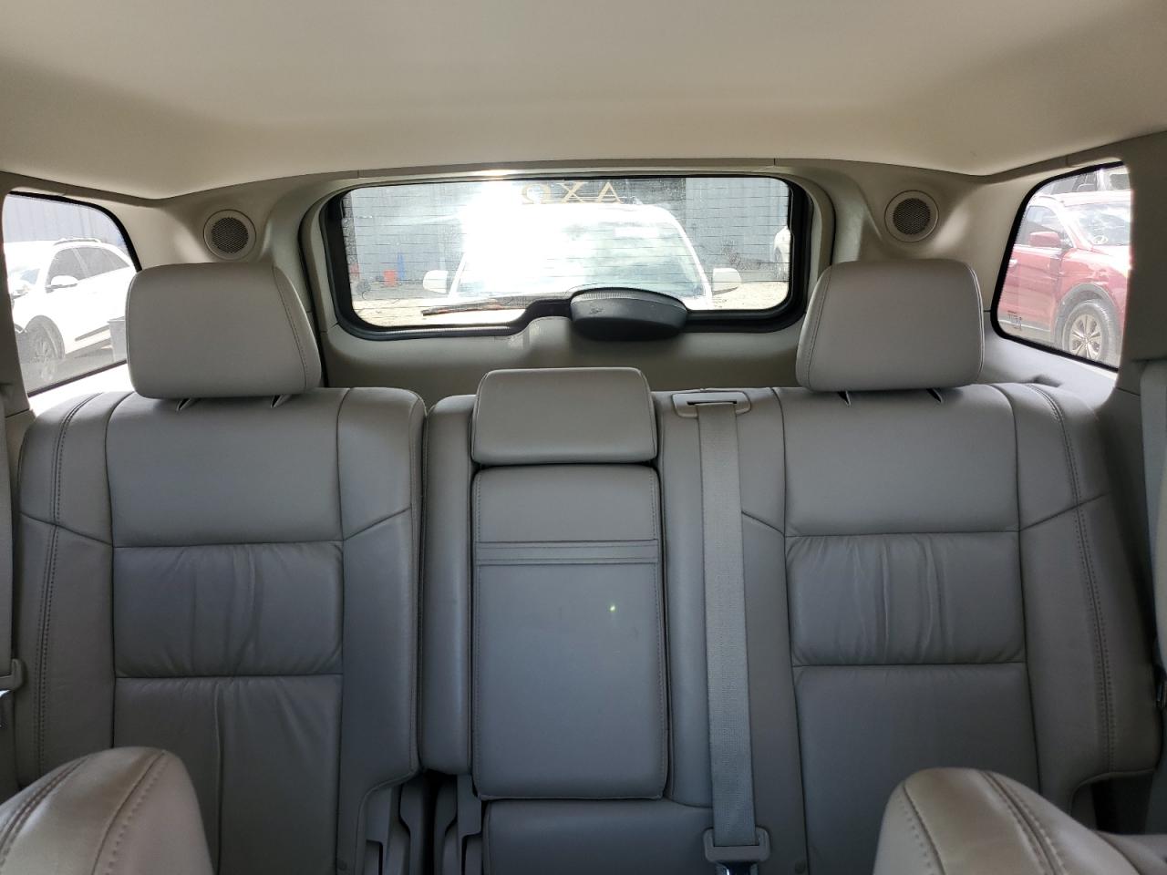 2012 Jeep Grand Cherokee - Image 10