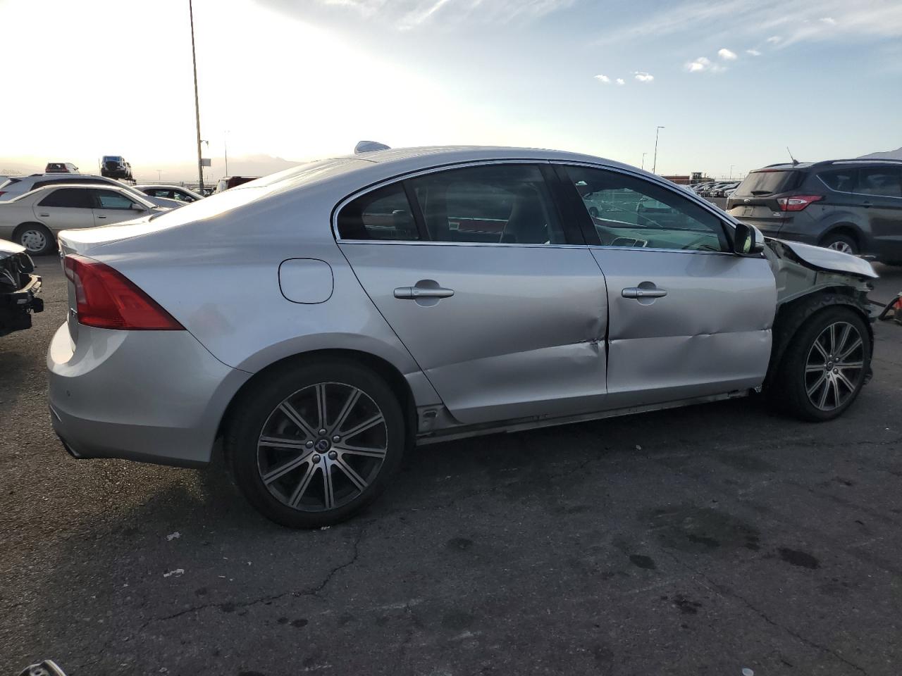 2018 Volvo S60 - Image 3