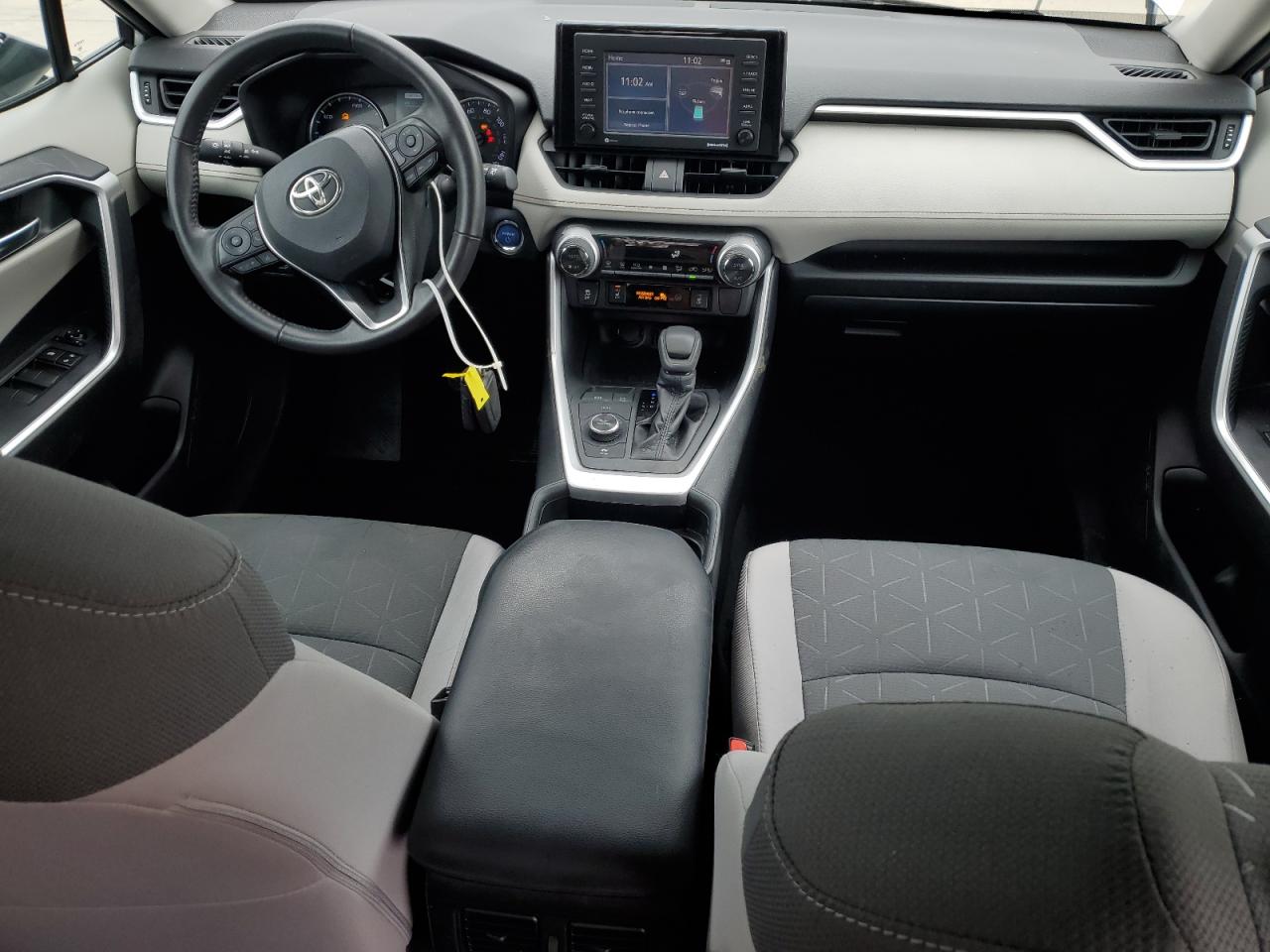 2020 Toyota RAV 4 - Image 8