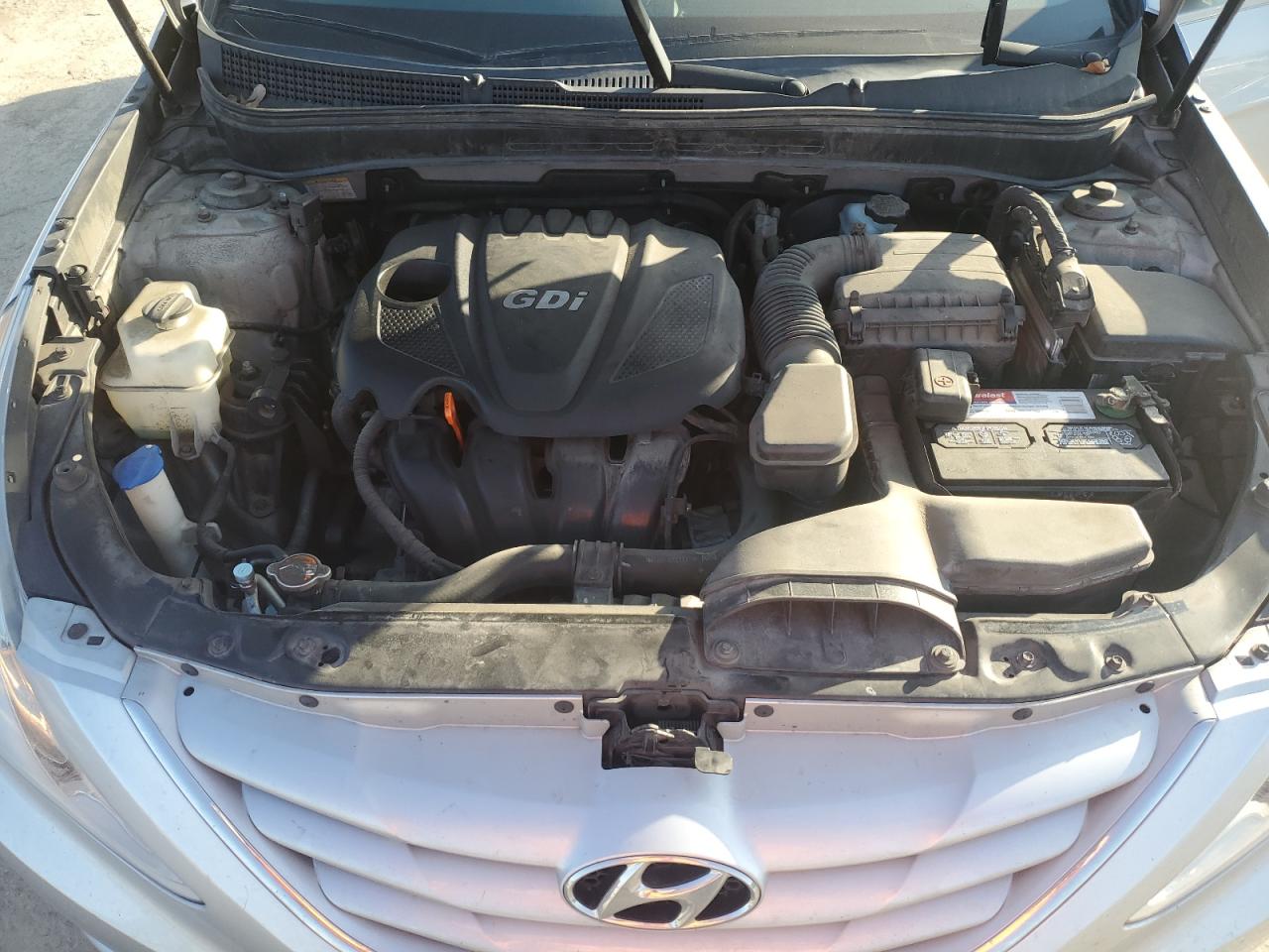 2012 Hyundai Sonata - Image 11