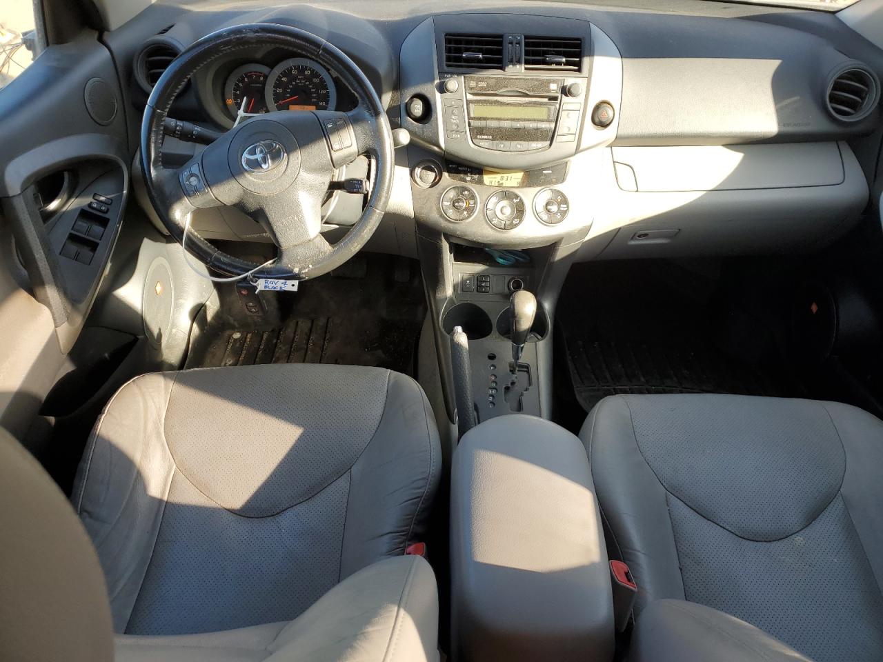 2011 Toyota RAV 4 - Image 8