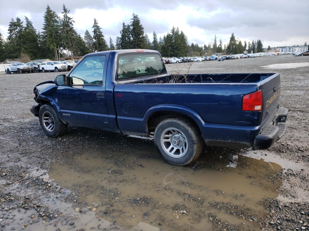 2000 Chevrolet S-10 Pickup - Image 2