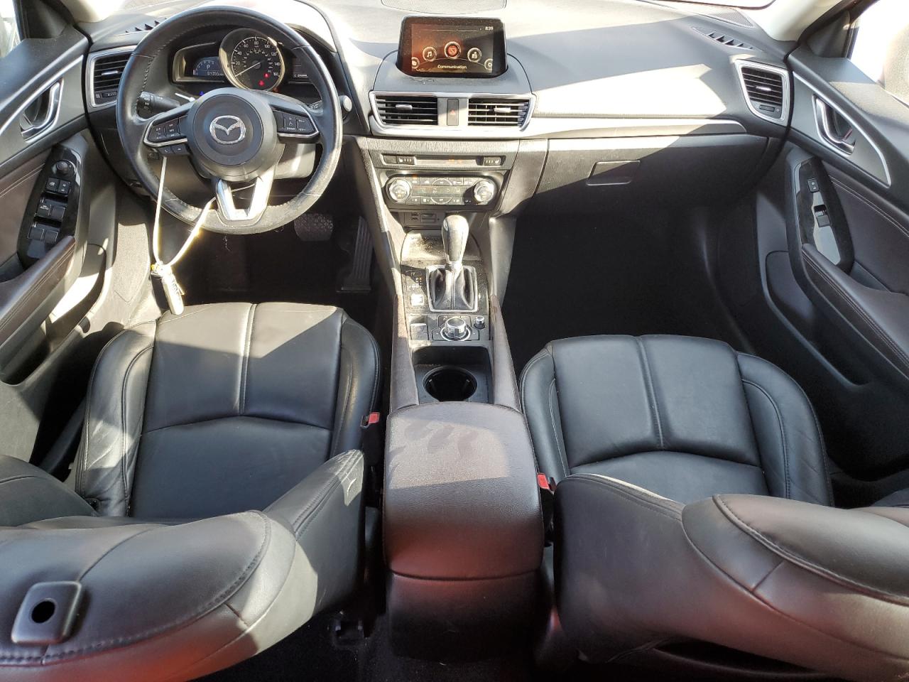 2018 Mazda 3 - Image 8