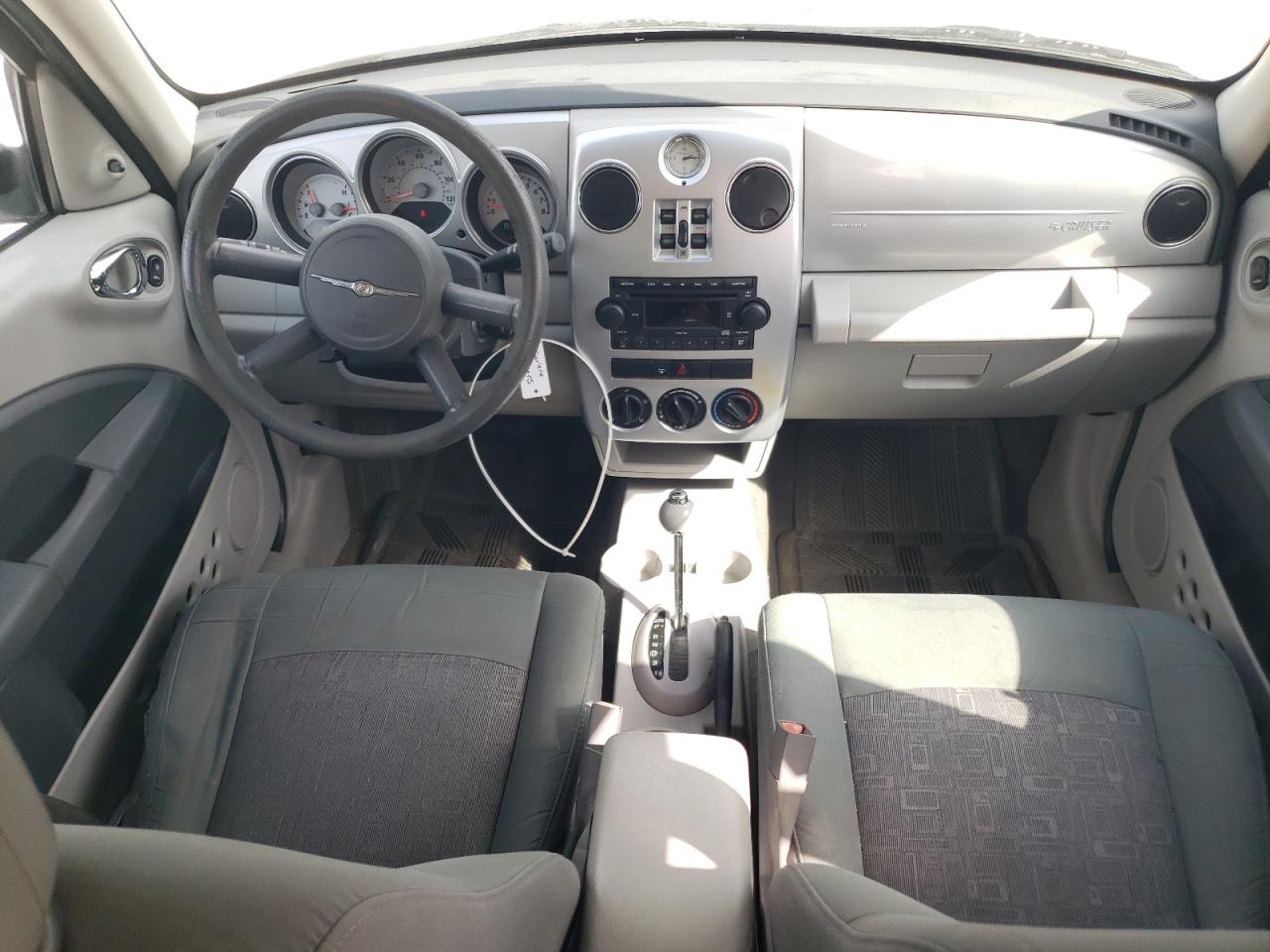 2009 Chrysler PT Cruiser - Image 8