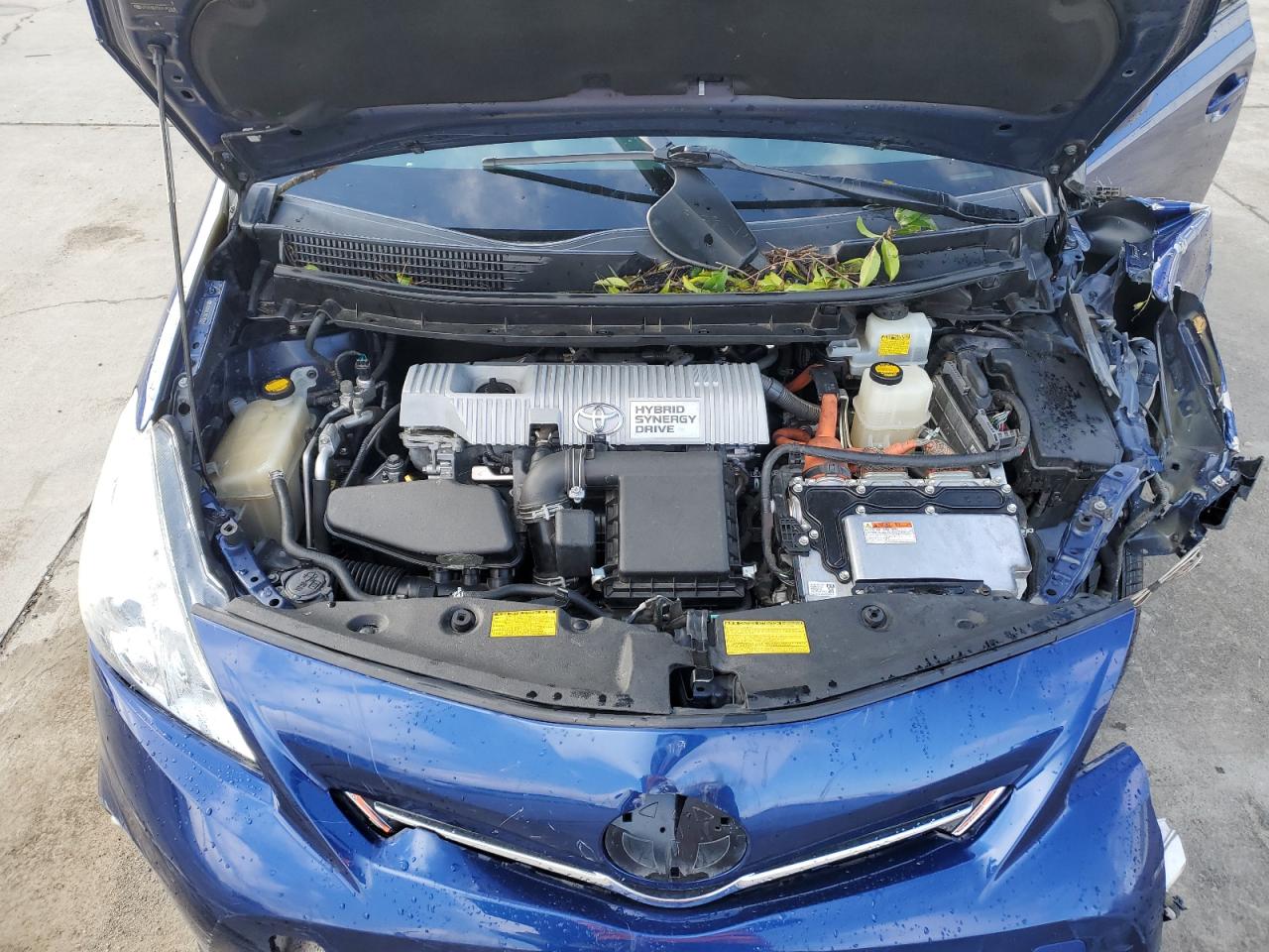 2012 Toyota Prius - Image 12