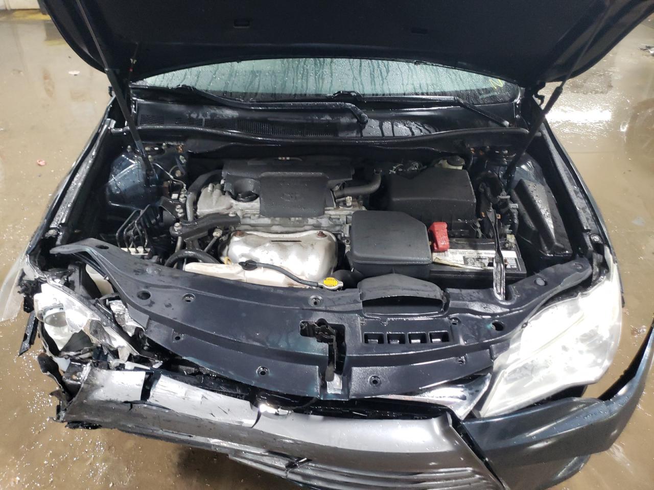 2015 Toyota Camry - Image 11