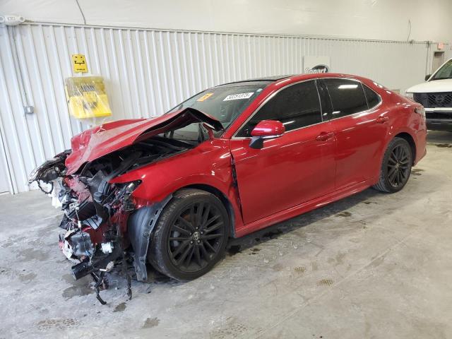 TOYOTA CAMRY 2021 Czerwony