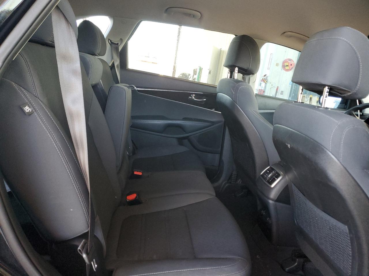 2017 Kia Sorento - Image 11