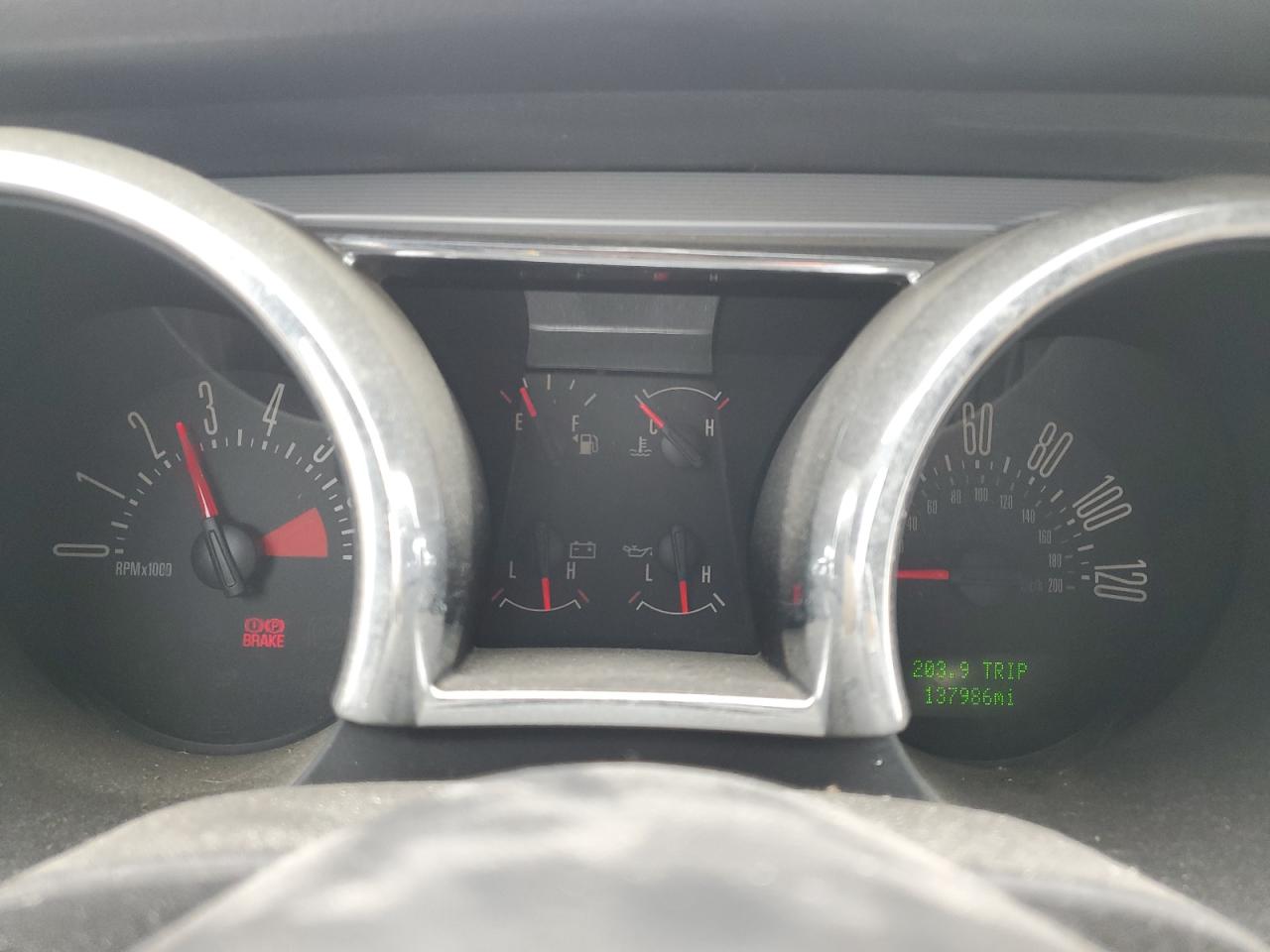 2006 Ford Mustang - Image 9