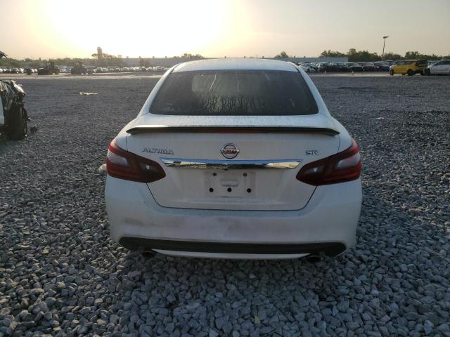 NISSAN ALTIMA 2017 Biały