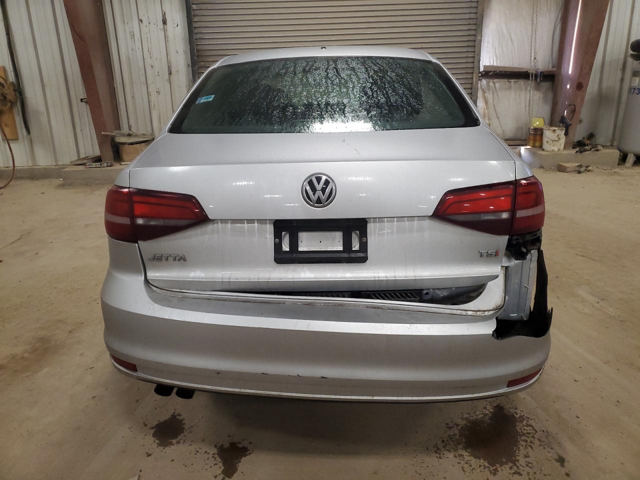 2016 Volkswagen Jetta - Image 6