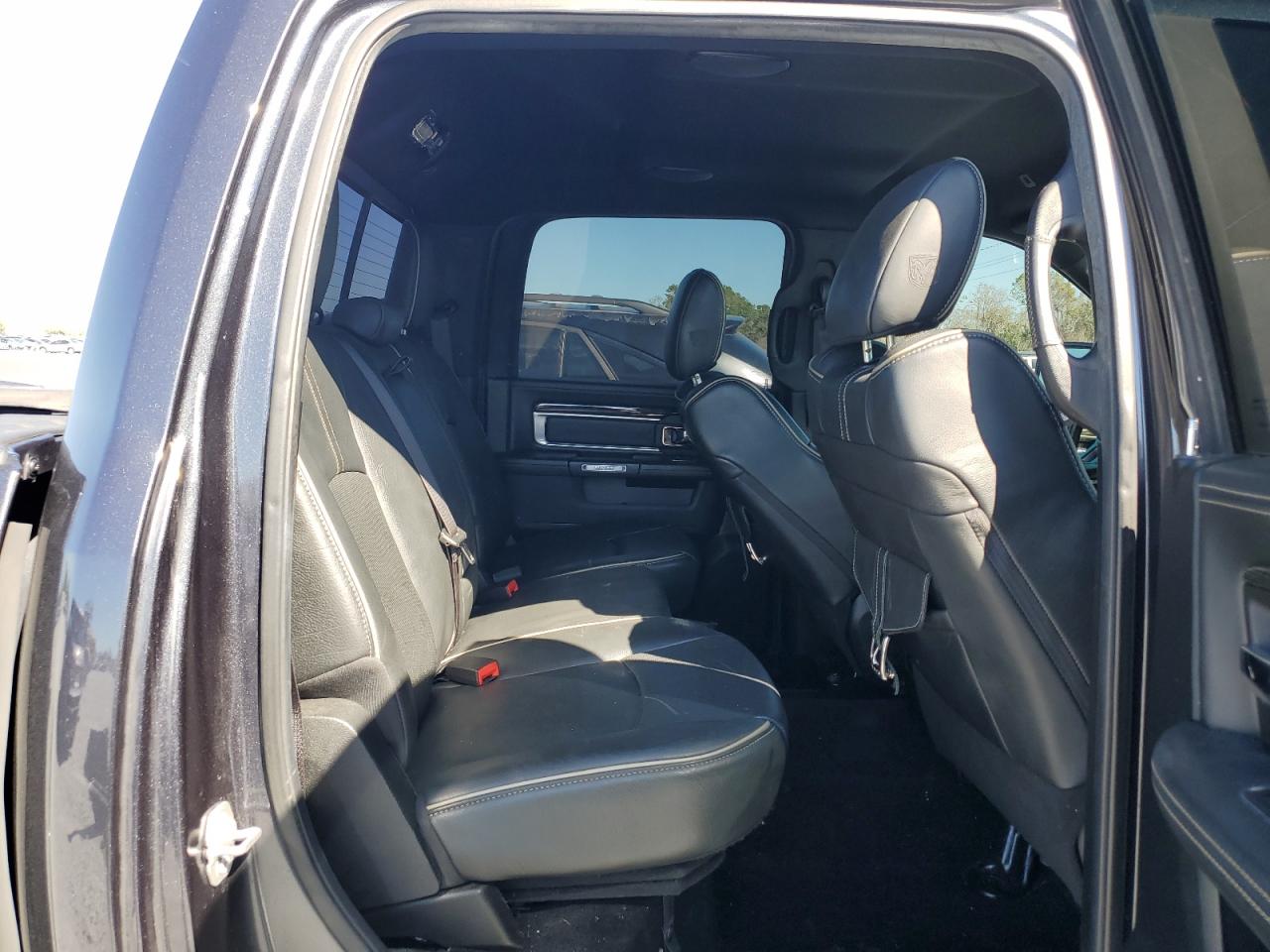 2017 RAM 1500 - Image 10