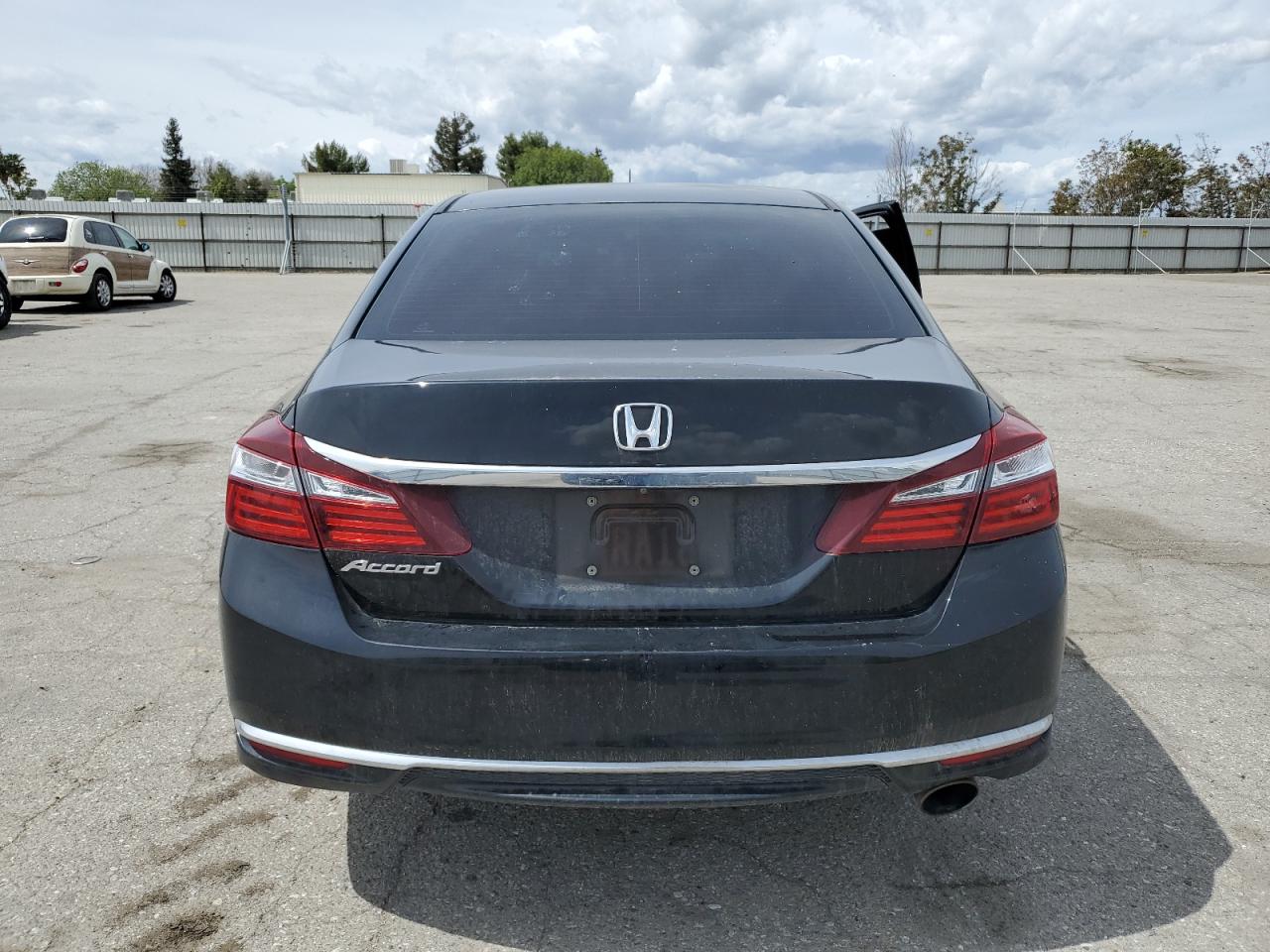 1HGCR2F31HA123359 HONDA ACCORD 2017